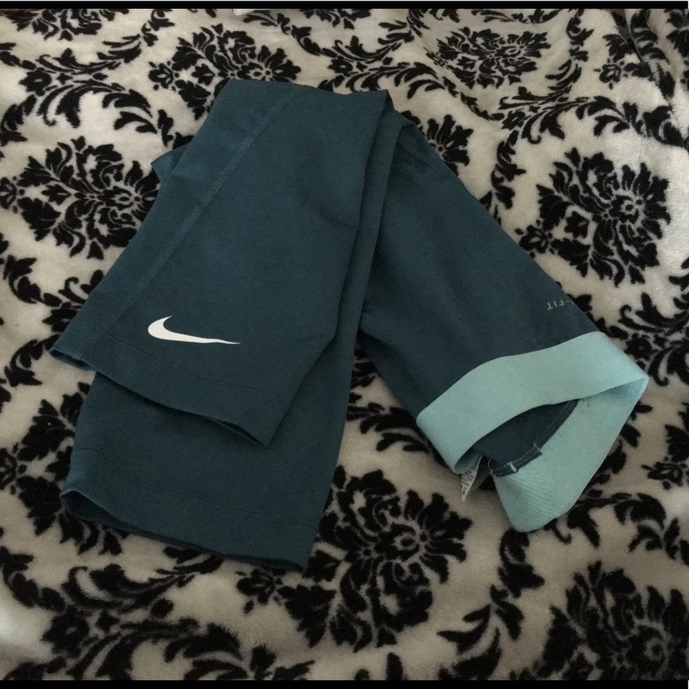 Women Nike Capri